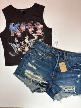 NWT Vinyl Icons Black KISS Graphic Tank Top